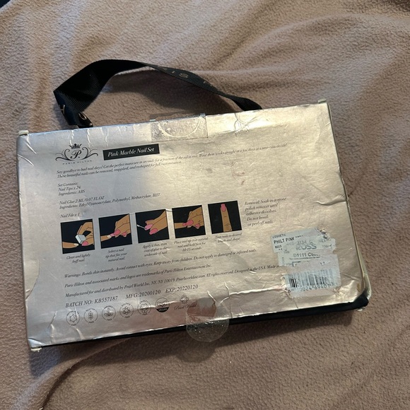 Paris Hilton Pink Marble Press-On Nail Set - Picture 4 of 7